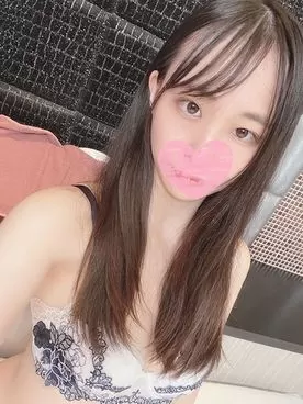 FC精品无码PPV_色白スレンダーな身体の純真無垢な女の子お口とおまんこを白濁精子